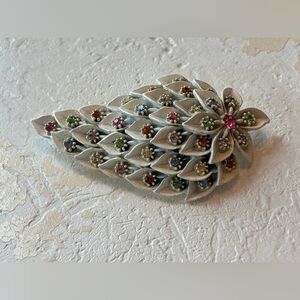 Vtg 1950s Brooch Multicolor Rhinestones White Enamel Pinecone Leaf